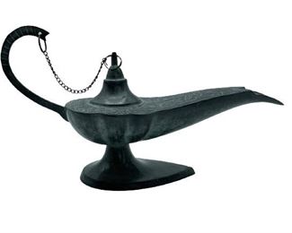 VINTAGE ALADDIN STYLE CAST METAL LAMP 12"