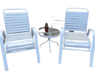 PAIR OF WHITE PATIO CHAIRS AND TABLE