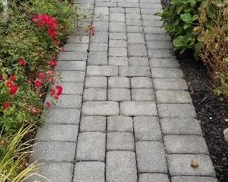 Stepping stones & pavers