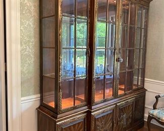 Chinoiserie cabinet