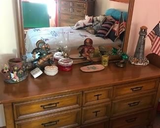 Dresser / Mirror $ 224.00