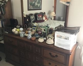 Dresser / Mirror $ 146.00