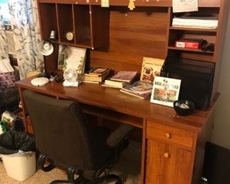 Desk / Workstation $ 94.00