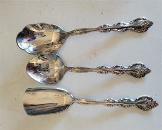Silver plated International spoons set of 3 $6