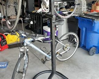 4 bike freestanding bike rack
