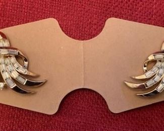 Vintage Trifari clip-on earrings