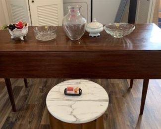 1970's Era drop-leaf table - no chairs