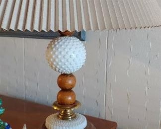 Hobnail lamp