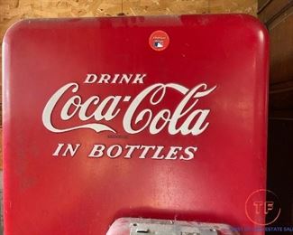 COCA COLA/COKE Vending Machine-Cavalier C51