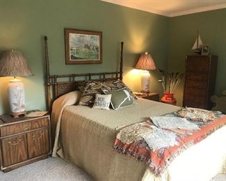 Drexel queen bedroom group
