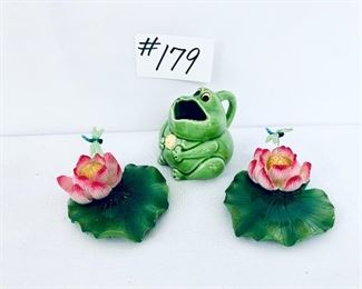 Ceramic frog pitcher and two resin lily pads. 3-4”.  Lot $18