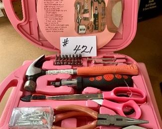 11g pc pink tool kit. $18