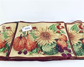 6 placemats. 6 runners. 68”L. 
$45