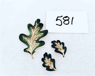 Vintage pin and earrings. Sarah Cov. 
Earring. Clip earrings. Set $12