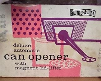 Vintage Can Opener in Original Box