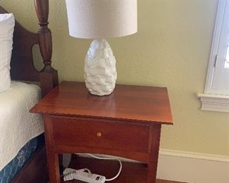 lot 21- end table $50 