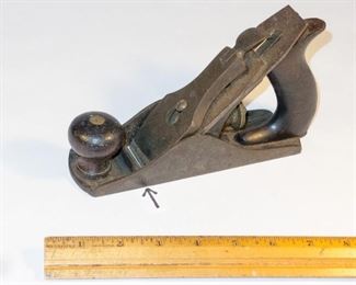 Stanley No. 2 plane (hairline crack on side)