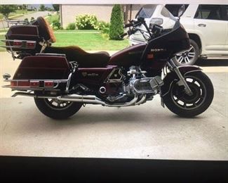 1984 Gold Wing 1200 CC *added hondaline accessories faring bags *has an ok sound system * 21,000 *needs the brakes bled *needs a tune up * 