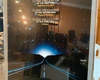 CLOSE ENCOUNTERS MOVIE POSTER SIGNED BY STEVEN SPIELBERG