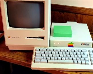 Macintosh Plus Vintage Computer bundle