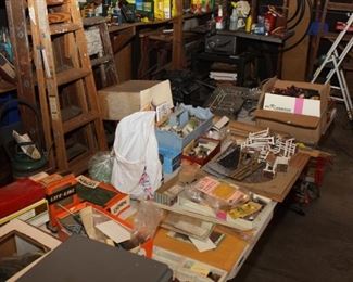 Model Train items mostly HO gauge some Lionel