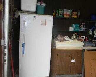 freezer / garage 