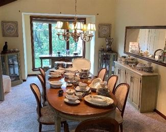 Vintage dining table with 8 chairs