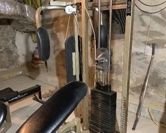 Dyna-pak 600 weight lifting machine 