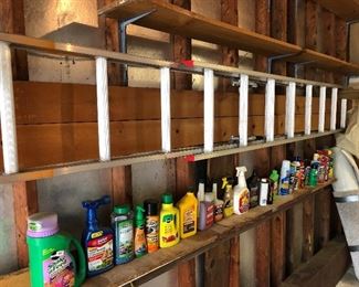 Louisville 16' Aluminum Extension Ladder