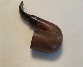 I just liked the shape of this one, it feels very Sherlock Holmes.  This shape is called a Hungarian or and Oom Paul - and you can guess which name I like better and will be calling this pipe from here on out.