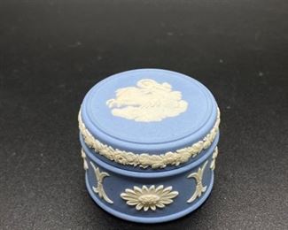 Small Lidded Wedgwood Blue Jasperware Trinket Dish Daisy Chariot