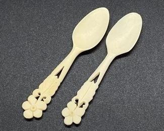 Vintage Carved Bone Antler Salt Demitasse Miniature Spoons