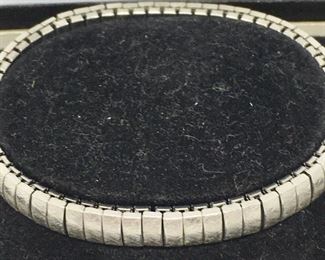 FLEXIBLE BRACELET/BAND