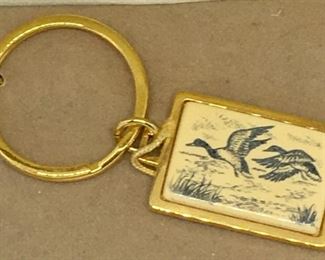 "SCRIMSHAW" STYLE KEY RING