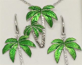 PENDANT/NECKLACE/EARRINGS