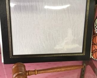 CERTIFICATE FOLDER, GAVEL