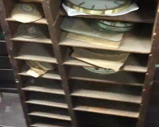 CLOCK FACES/CRYSTALS