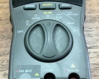 RADIO SHACK MULTIMETER