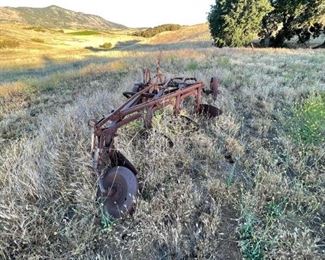 #2000 • Farm Implement