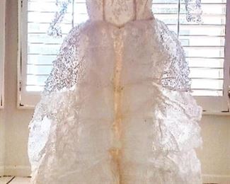 VINTAGE 1960 LACE AND CRYSTAL WEDDING GOWN