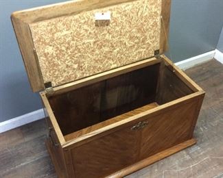  JB SONS WOODWORKS CHEST