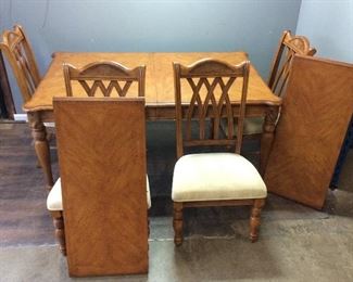 BROYHILL FURNITURE DINING TABLE,