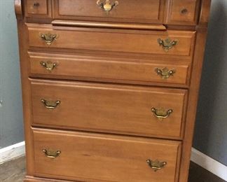 WILLIAMS FURNITURE CHEST OF DRAWERS