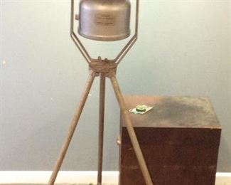 VINTAGE BRITISH ARMY 
TILLEY FLOOD LIGHT PROJECTOR WITH CASE