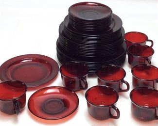 CRANBERRY GLASS CUP AND PLATE SET