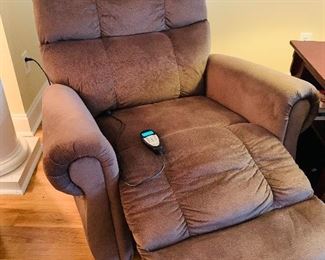 eMoMo Electric Reclining/Lift/Massage Chair, Like New