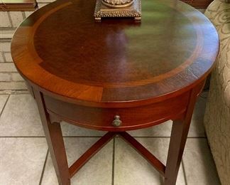 Bombay Company Accent/End Table