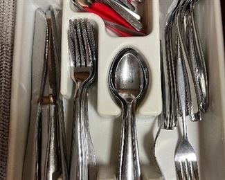 Stainless flatware 