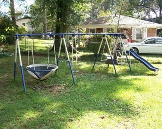 swing set---youm ust bring tools and help for disassembly and loading