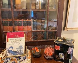 Decorative items including paperweights